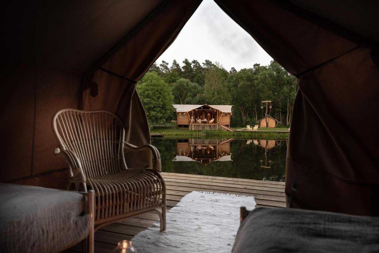 Urzeka Hotel Drzewce  ภายนอก รูปภาพ