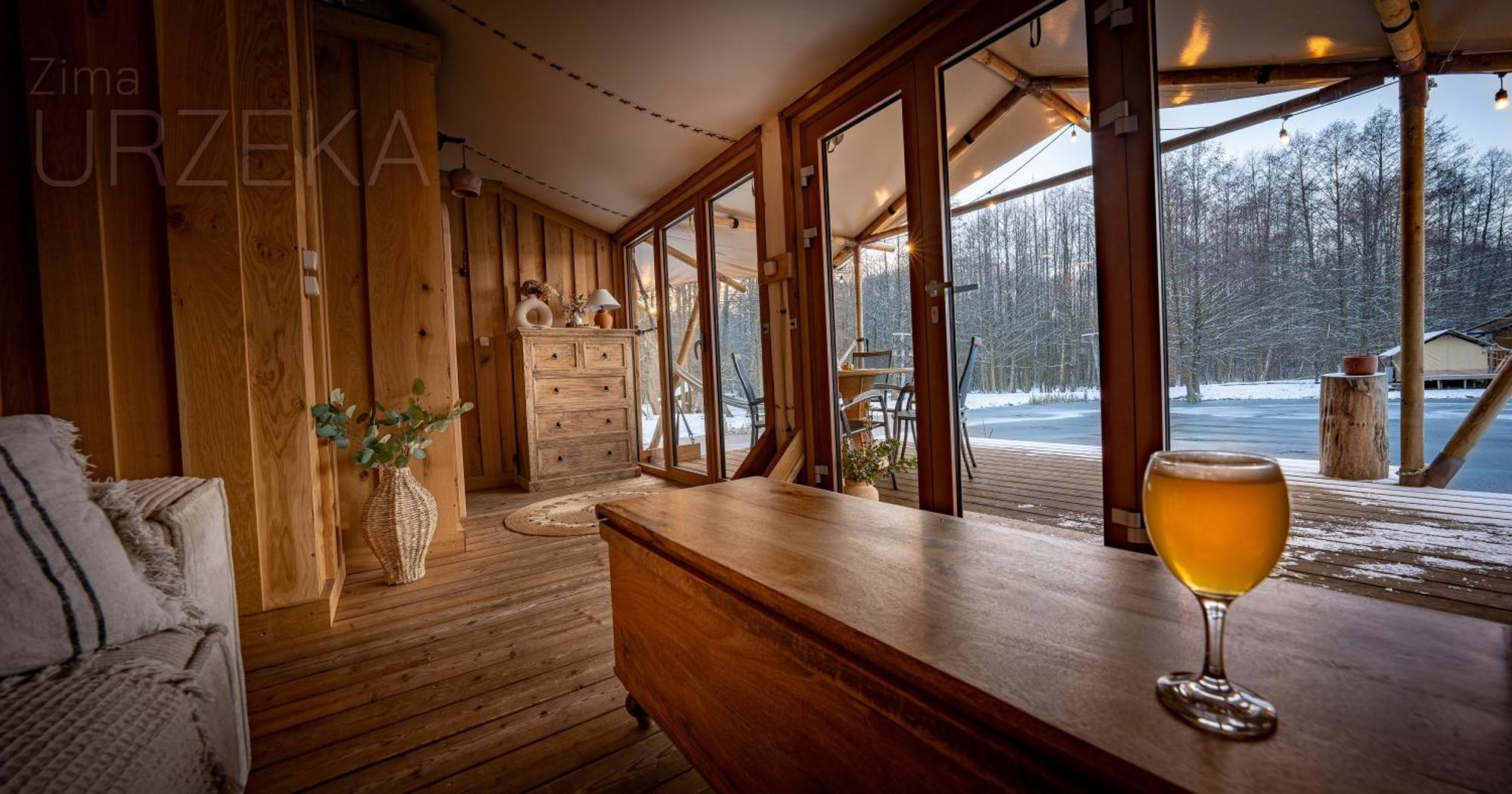 Urzeka Hotel Drzewce  ภายนอก รูปภาพ